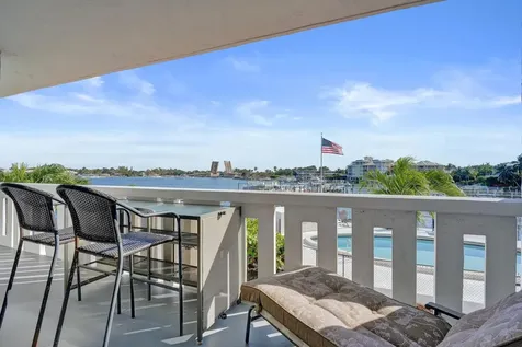231 E Lantana Road Lantana FL 33462