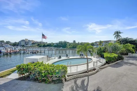 231 E Lantana Road Lantana FL 33462