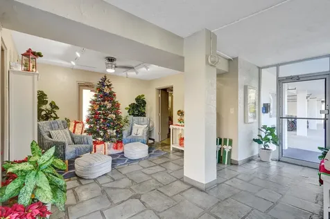 231 E Lantana Road Lantana FL 33462