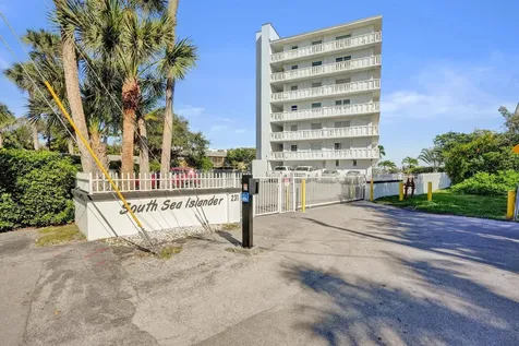 231 E Lantana Road Lantana FL 33462