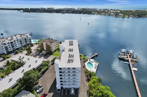 231 E Lantana Road Lantana FL 33462