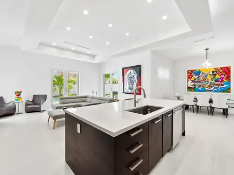 8405 Nw 34th Street Doral FL 33122