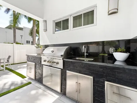 8405 Nw 34th Street Doral FL 33122