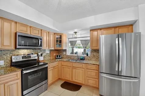 5511 Van Buren Street Hollywood FL 33021