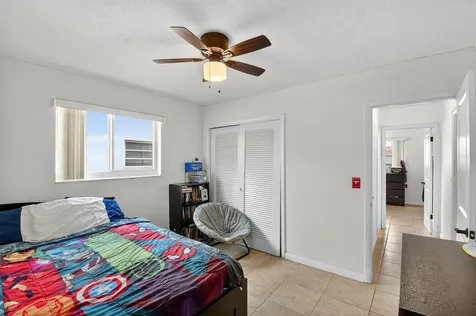 5511 Van Buren Street Hollywood FL 33021