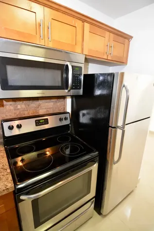 2000 NE 51st Court Fort Lauderdale FL 33308