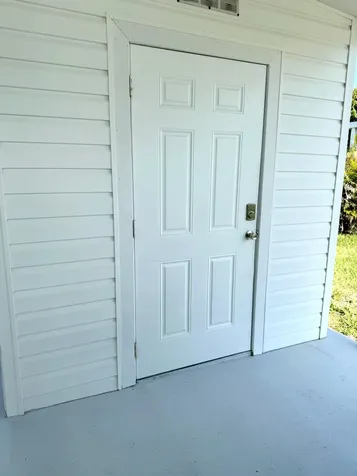 10 Se La Mesa Port Saint Lucie FL 34952