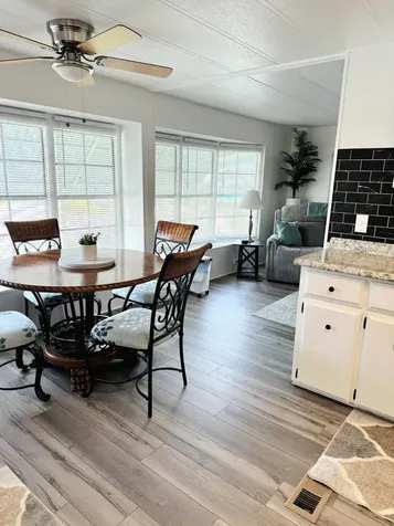 10 Se La Mesa Port Saint Lucie FL 34952
