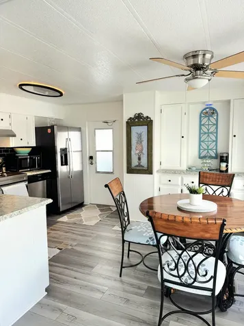 10 Se La Mesa Port Saint Lucie FL 34952