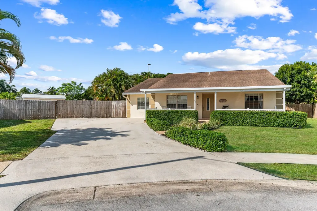 6567 Cindi Lane Greenacres FL 33467