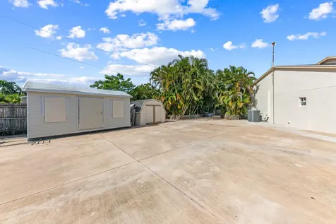 6567 Cindi Lane Greenacres FL 33467