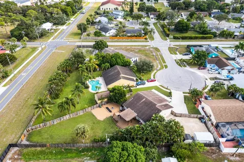6567 Cindi Lane Greenacres FL 33467