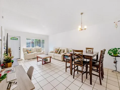 10381 Sw 205th Terrace Cutler Bay FL 33189