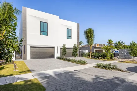 725 Lake Avenue Delray Beach FL 33483