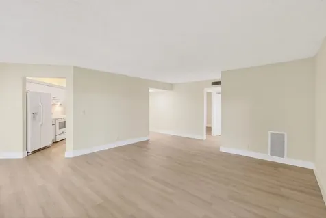 5900 Camino Del Sol Boca Raton FL 33433