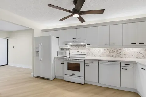 5900 Camino Del Sol Boca Raton FL 33433