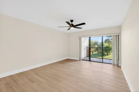 5900 Camino Del Sol Boca Raton FL 33433