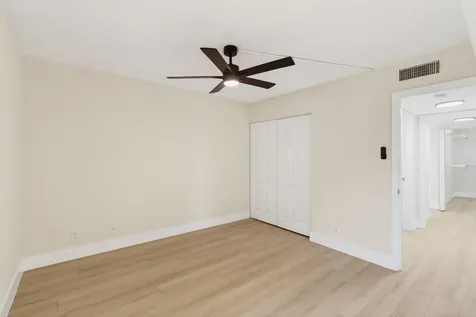 5900 Camino Del Sol Boca Raton FL 33433