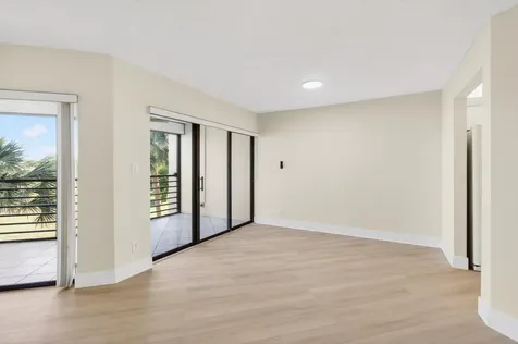 5900 Camino Del Sol Boca Raton FL 33433