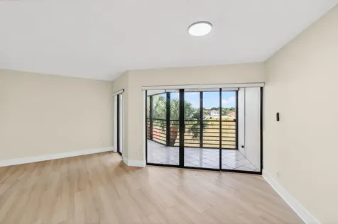 5900 Camino Del Sol Boca Raton FL 33433