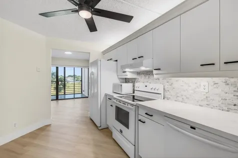 5900 Camino Del Sol Boca Raton FL 33433