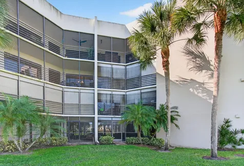 5900 Camino Del Sol Boca Raton FL 33433