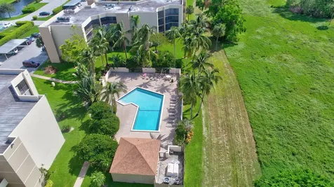 5900 Camino Del Sol Boca Raton FL 33433