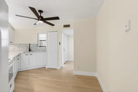 5900 Camino Del Sol Boca Raton FL 33433