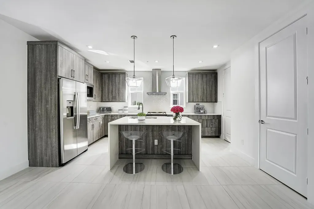 51 Nw 4th Avenue Delray Beach FL 33444