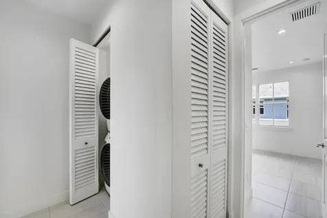51 Nw 4th Avenue Delray Beach FL 33444