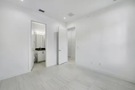 51 Nw 4th Avenue Delray Beach FL 33444