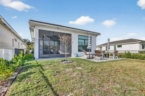 180 Se Via Bisento Port Saint Lucie FL 34952