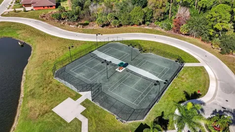 180 Se Via Bisento Port Saint Lucie FL 34952