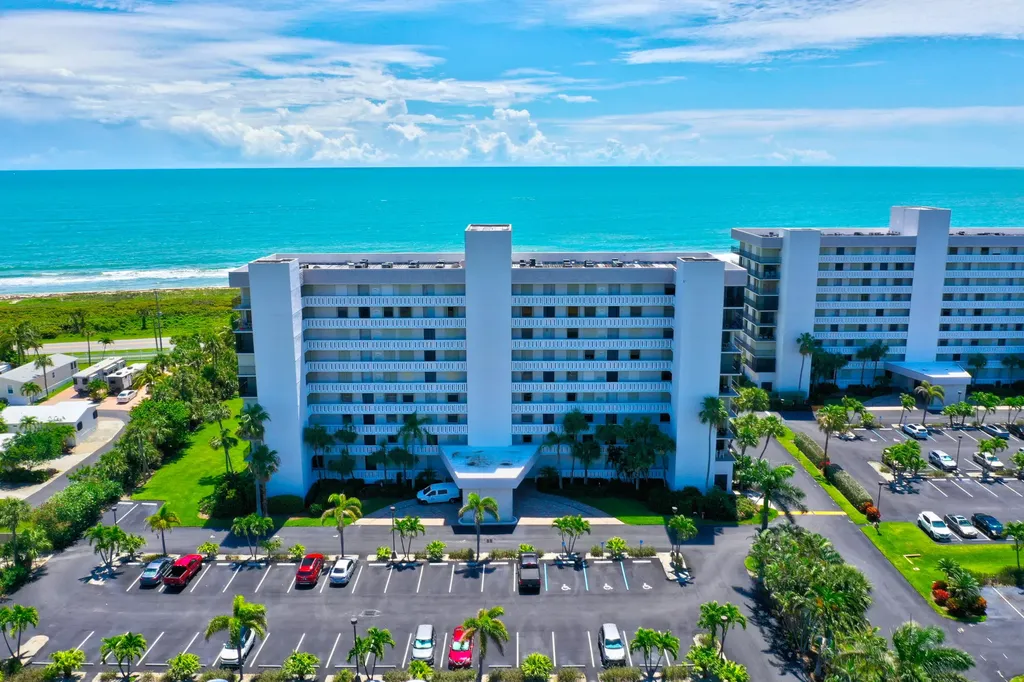 5061 N Highway A1a Hutchinson Island FL 34949