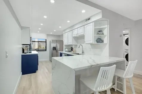 5061 N Highway A1a Hutchinson Island FL 34949