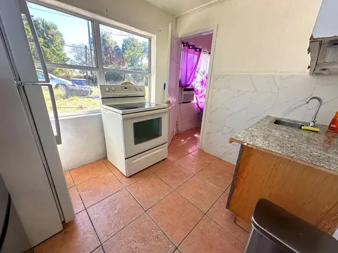 602 S 6th Street Fort Pierce FL 34950
