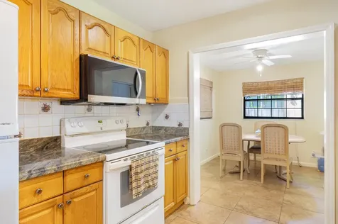 713 Ne 35th Street Oakland Park FL 33334