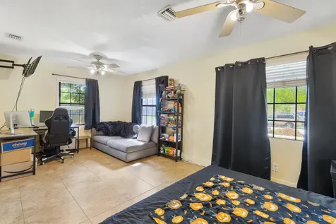713 Ne 35th Street Oakland Park FL 33334