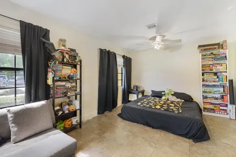 713 Ne 35th Street Oakland Park FL 33334