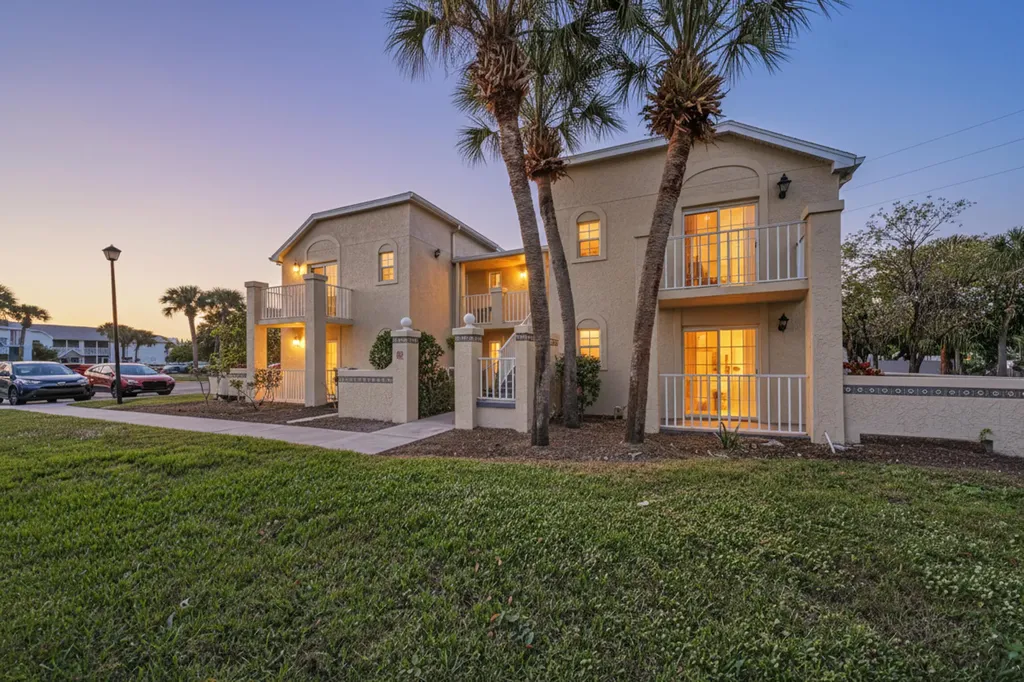 1679 Se Green Acres Circle Port Saint Lucie FL 34952