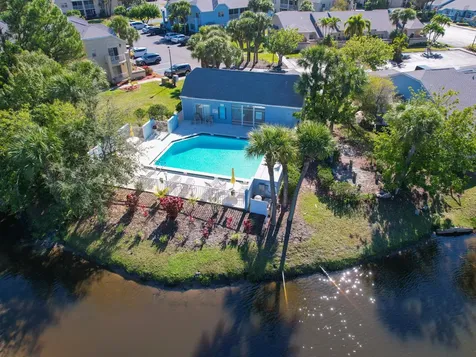 1679 Se Green Acres Circle Port Saint Lucie FL 34952