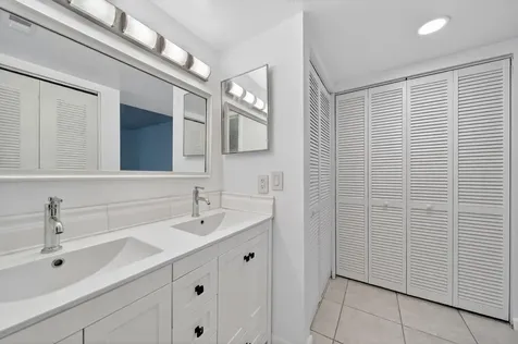 1679 Se Green Acres Circle Port Saint Lucie FL 34952