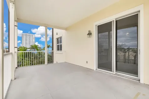 3960 N Flagler Drive West Palm Beach FL 33407