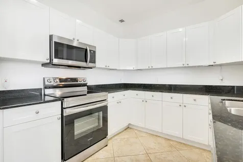 3960 N Flagler Drive West Palm Beach FL 33407