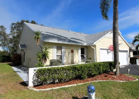 2519 SE Tropical East Circle Port Saint Lucie FL 34952