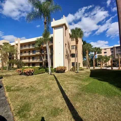 4820 Lucerne Lakes Boulevard Lake Worth FL 33467