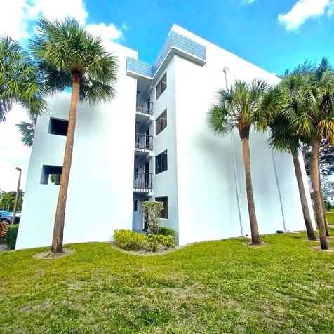 4820 Lucerne Lakes Boulevard Lake Worth FL 33467