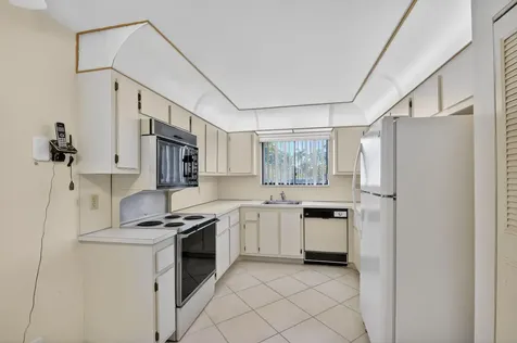 7770 Tahiti Lane Lake Worth FL 33467