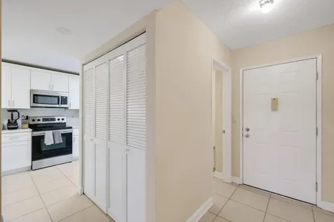 240 Captains Walk Delray Beach FL 33483