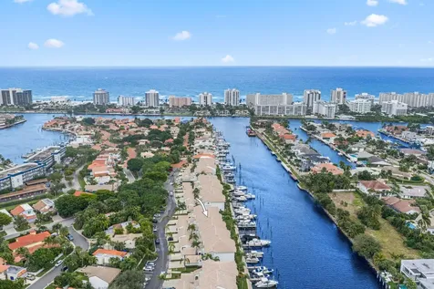 240 Captains Walk Delray Beach FL 33483